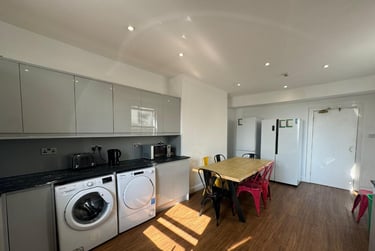 8 bed house, Lipson Road, Lipson, Plymouth, PL48PN - Image 5